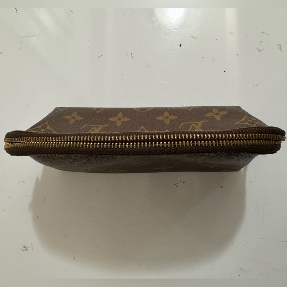 LV Monogram - Louis Vuitton Cosmetic Pouch PM - Picture 9 of 16